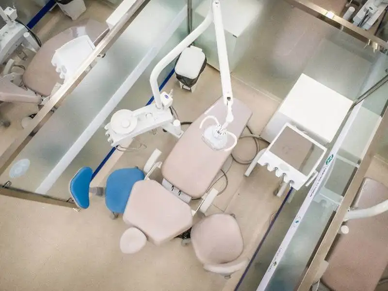 centro-clinico-odontologia-box-atendimento