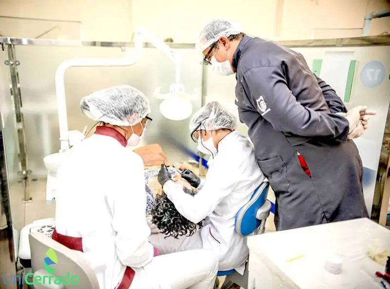 centro-clinico-odontologia-clinica-atendimento-1