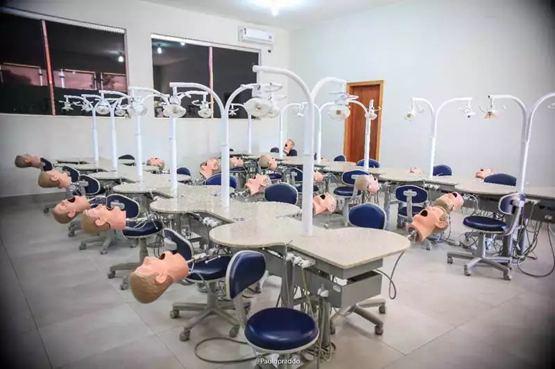 centro-clinico-odontologia-simulador-paciente-2