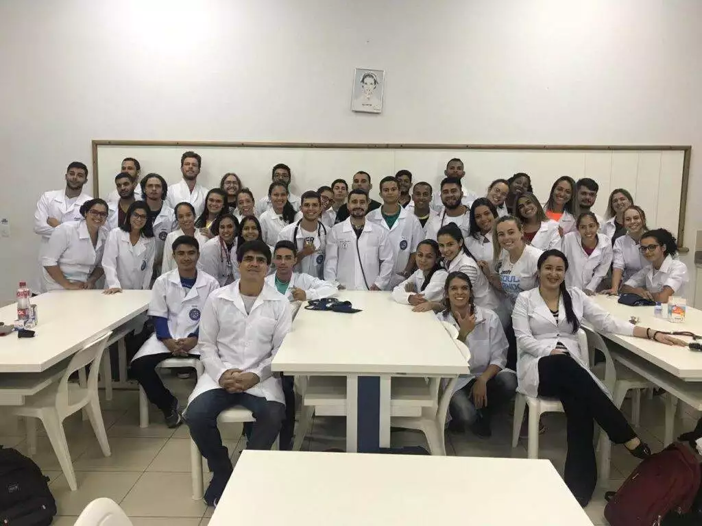 laboratorio-enfermagem-13